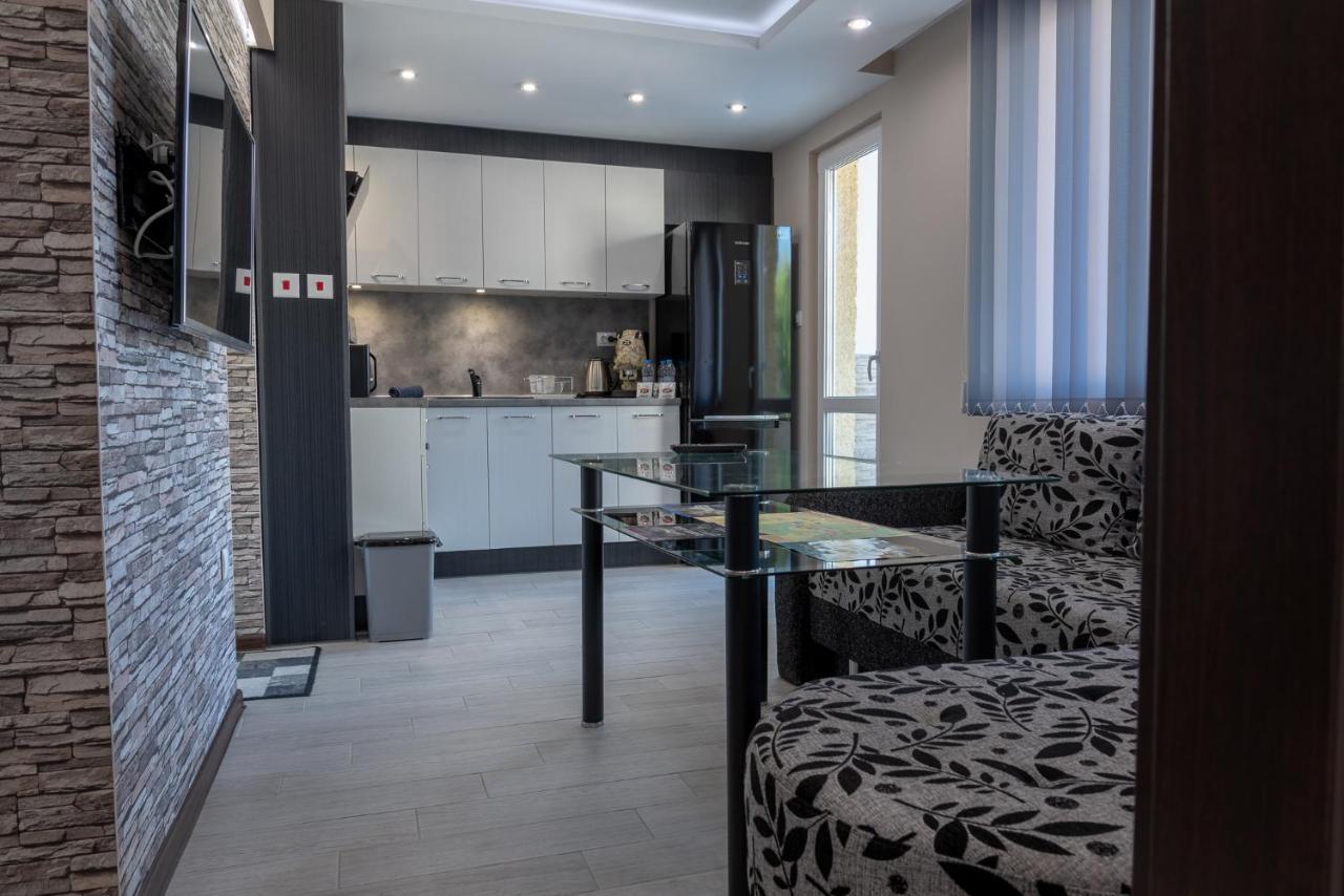 Apartment Central-Lux 1 Veliko Tărnovo Esterno foto